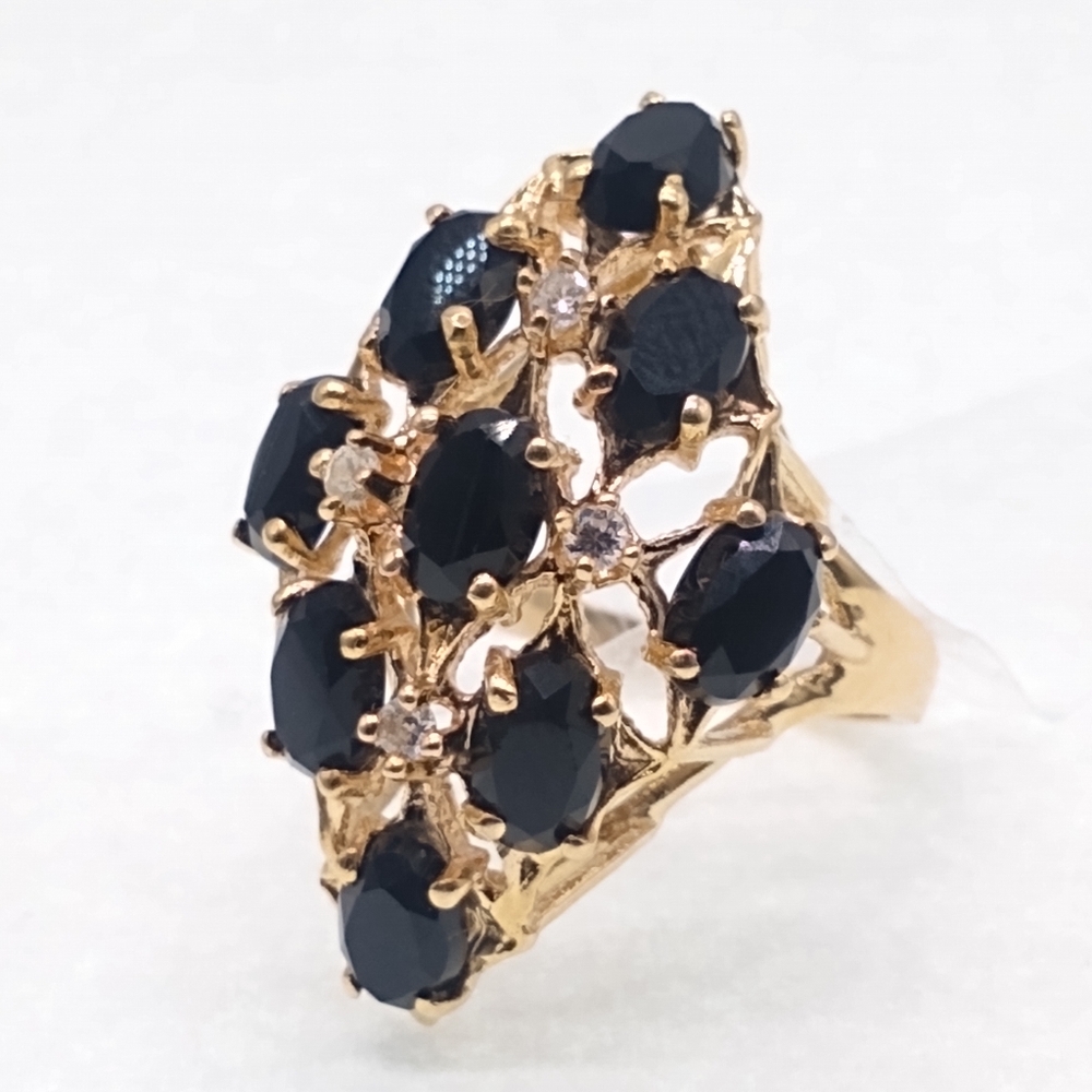 Vintage 14K  gold sapphire diamond ring